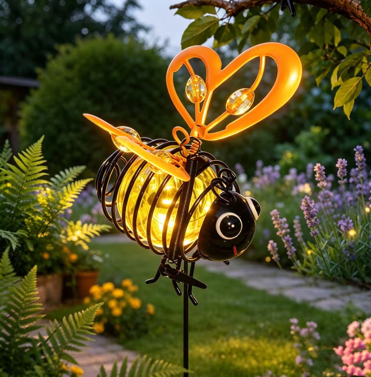 🌞🌜Hanging Solar Bee Light – Warm Amber Glow, Flicker-Free, Perfect for Garden Parties, Camping, or Kids’ Rooms – Spread Joy Day and Night