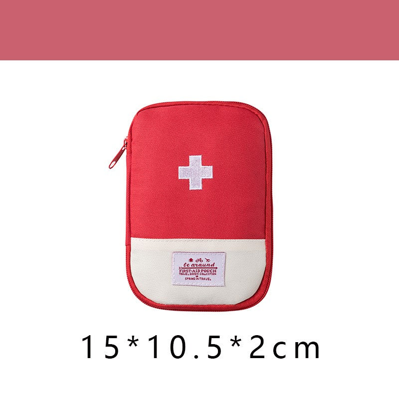 🔥 Pocket-sized travel first-aid kit – A portable first-aid kit for all your adventures 🩺