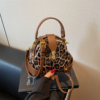 👜50% OFF! 🧳Color-Blocked Bag – Stylish, Metal Hardware, Multi-Way