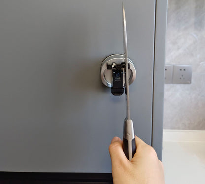 ✨Kitchen Essential✨Mini Knife Sharpener