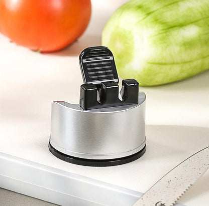 ✨Kitchen Essential✨Mini Knife Sharpener
