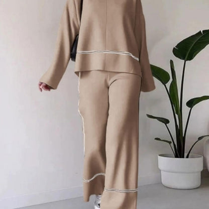 Women's Knitted Lounge Set with Micro-Flared Pants