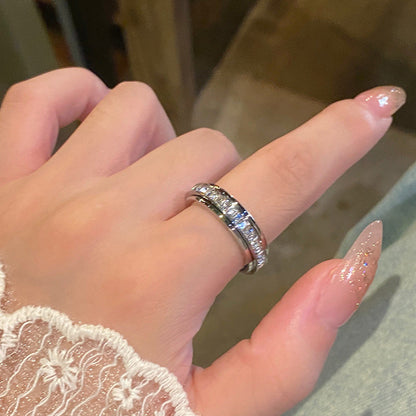 💍Titanium Steel Rotatable Spinner Ring with Zirconia