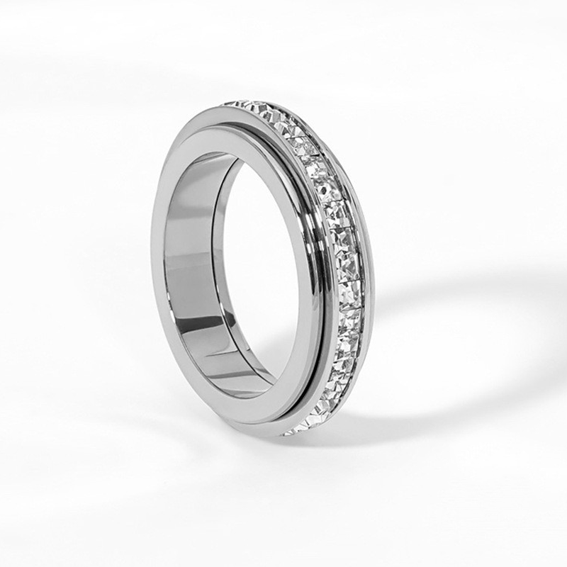 💍Titanium Steel Rotatable Spinner Ring with Zirconia