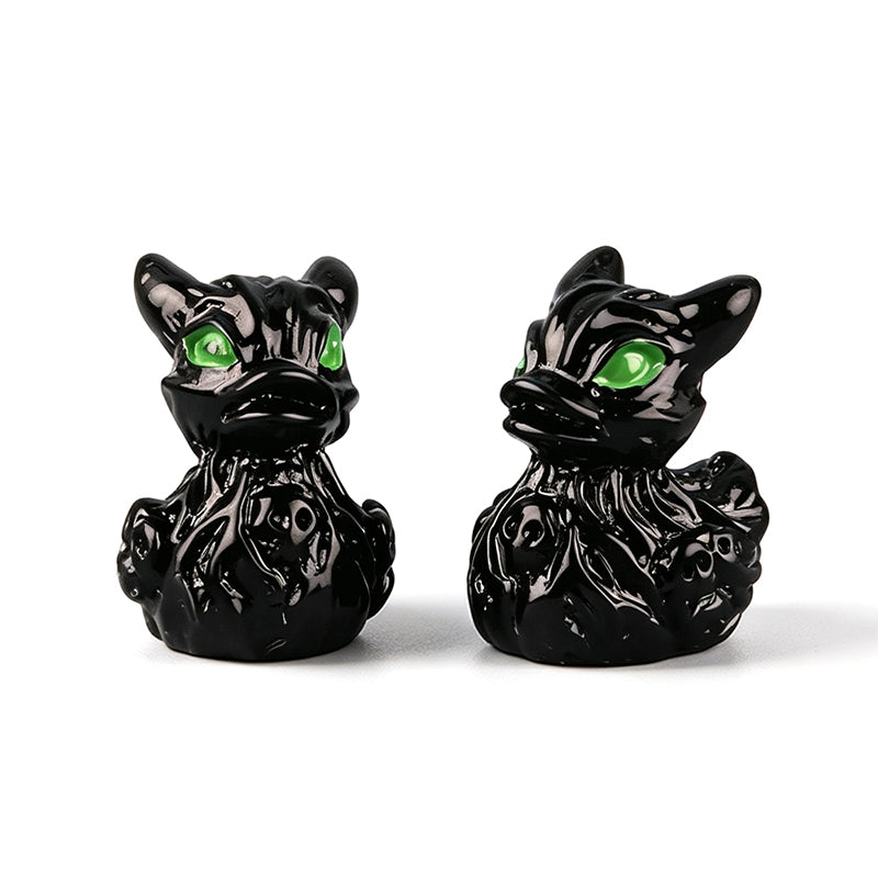 👻✨ A Little Ghost Duck to Spook Up Your Space! 🎃 Cute Halloween Resin Decoration for Desk & Home